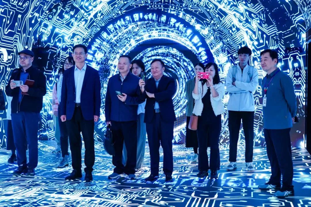 2024120602 国家广电总局发展研究中心一行赴今年会jinnianhui金字招牌励丰文化调研指导